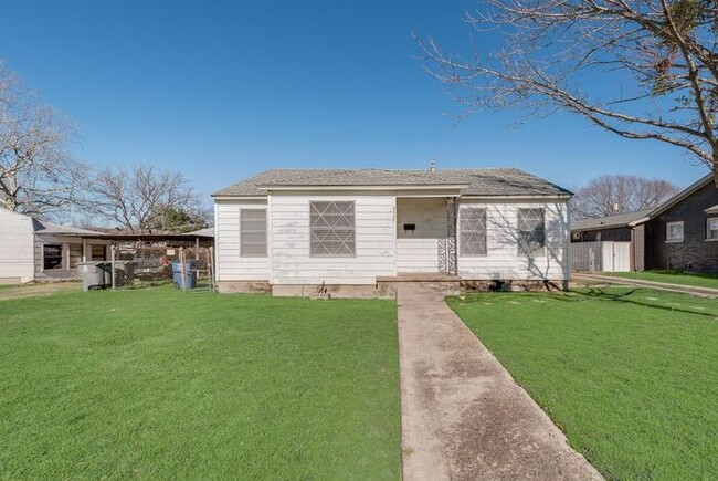 Primary Photo - Dainty Home in Dallas