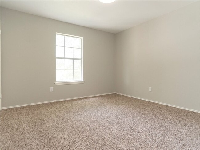 Building Photo - Gorgeous 3 bedroom, 2 story home!