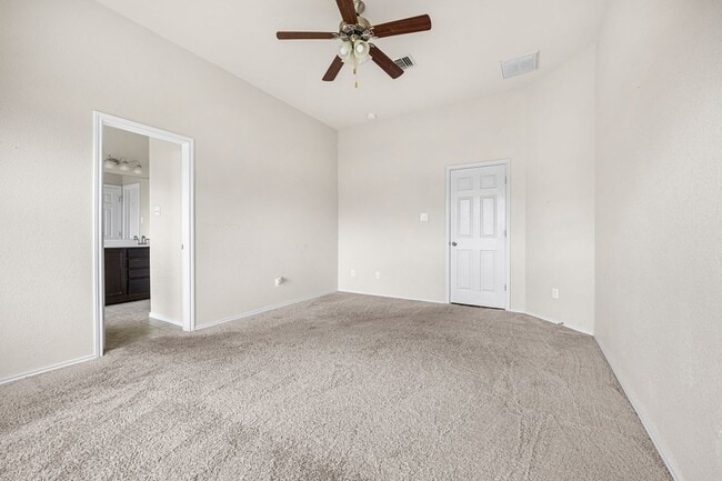 Building Photo - 1414 Fawn Lily Dr