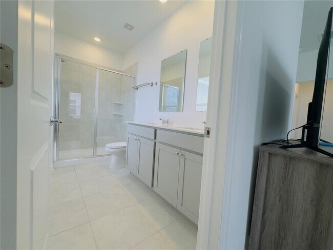 Building Photo - 6104 Park Promenade Way