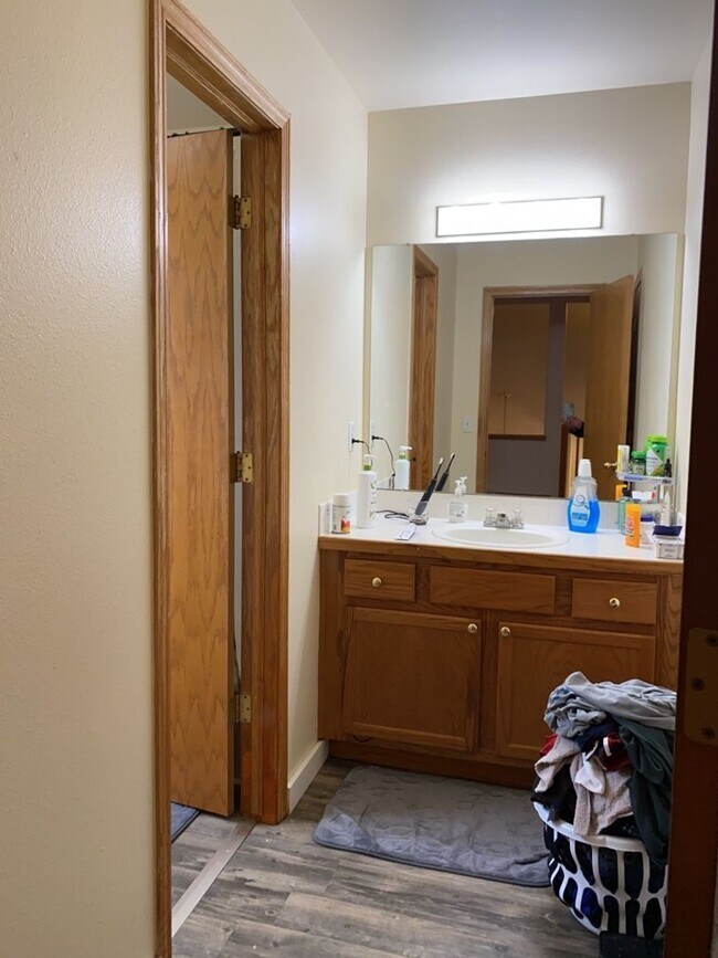 Building Photo - 906 Richmond Dr