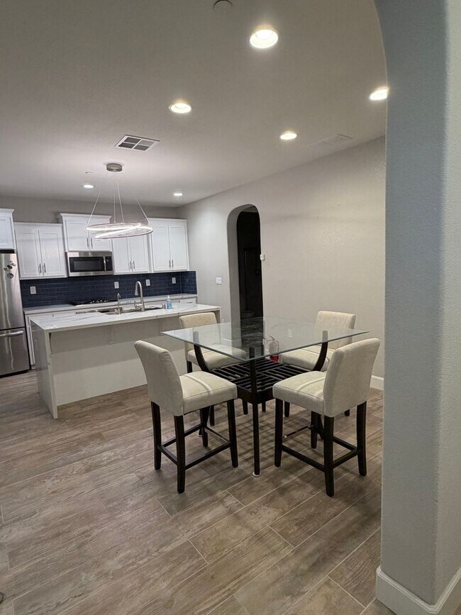 Building Photo - Beautiful 4-Bedroom Home for Lease in San Ramon’s Desirable 94582