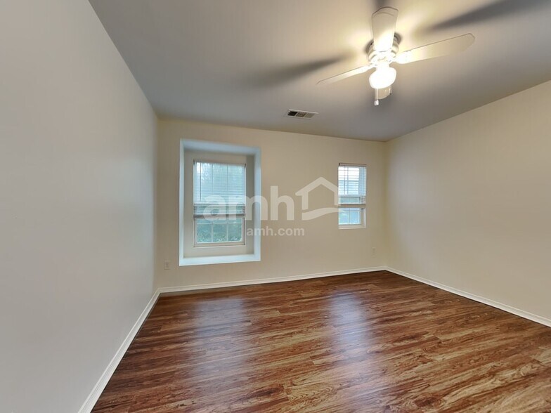 Building Photo - 12408 Lanier Islands Cir