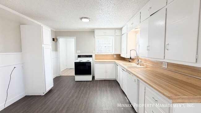 Building Photo - 3111 31st St