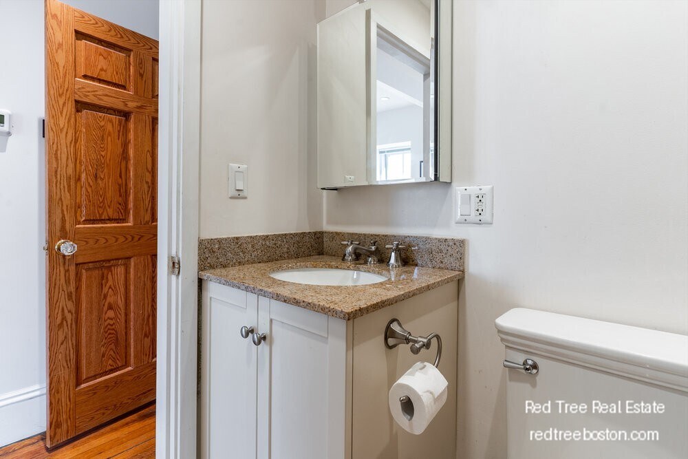 Building Photo - 1609 Tremont St