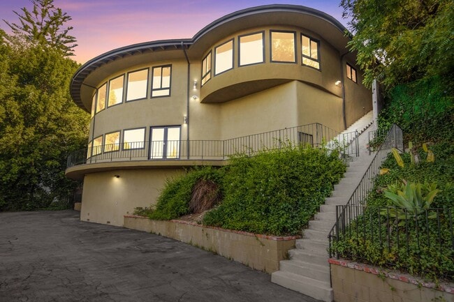 Primary Photo - 3828 Alomar Dr