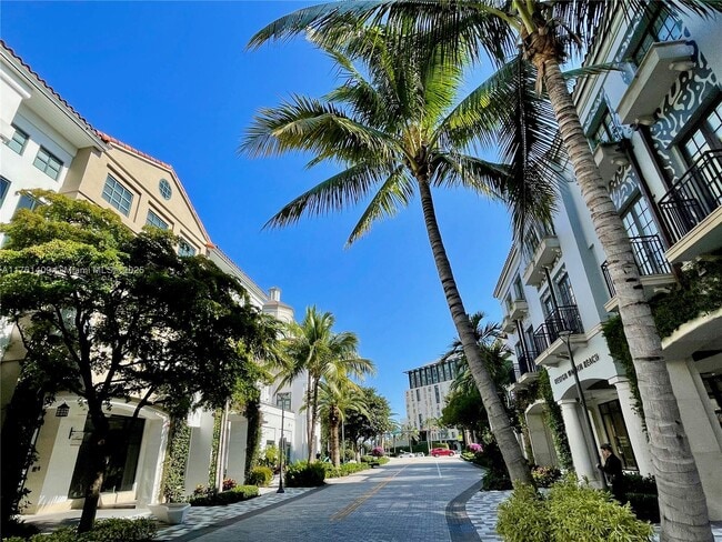 Building Photo - 651 Okeechobee Blvd
