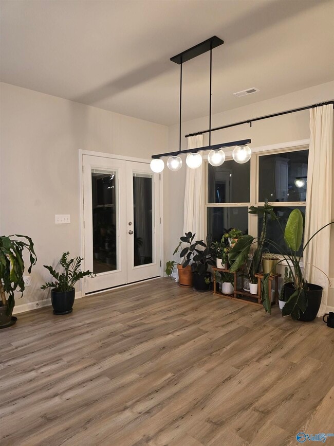 Building Photo - 120 Pomelo St