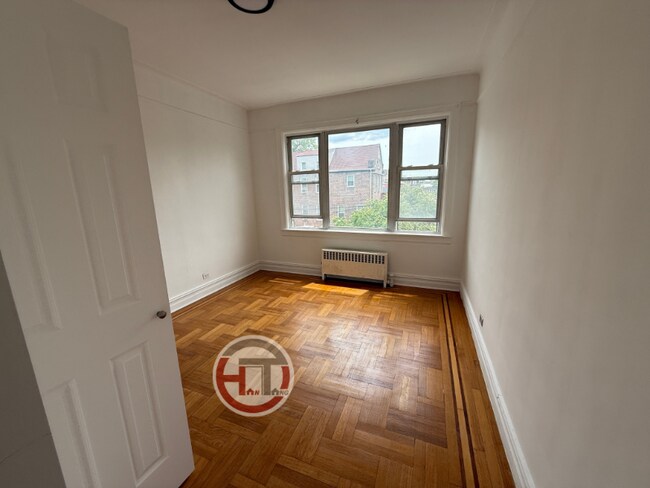 Building Photo - 3131 Sands Pl