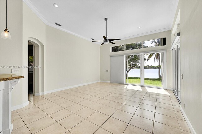 Building Photo - 512 NW 120th Dr