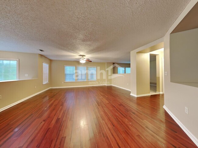 Building Photo - 11673 Brian Lakes Dr