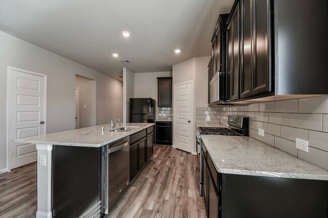 Building Photo - 21703 Reserve Ranch Trl