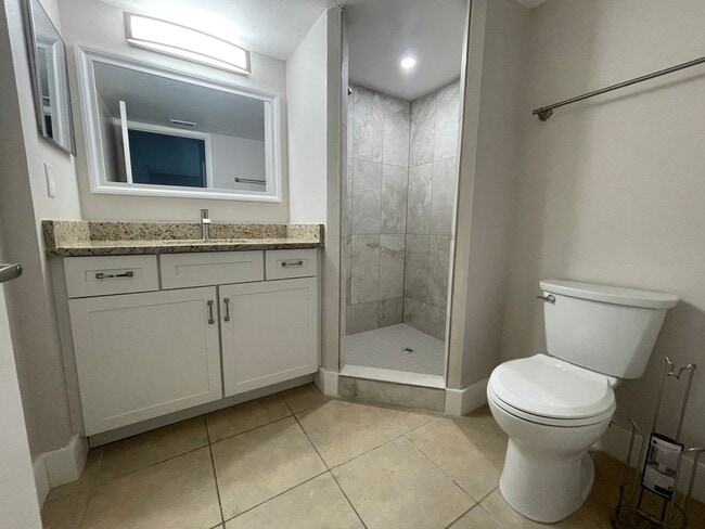 Building Photo - ANNUAL RENTAL - 2 BED / 2 BATH CONDO AT MYSTIC GARDENS