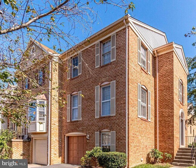 Building Photo - 4216 Fox Lake Dr