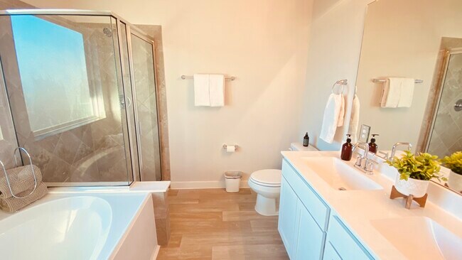 Building Photo - 7847 Grand Louis Way
