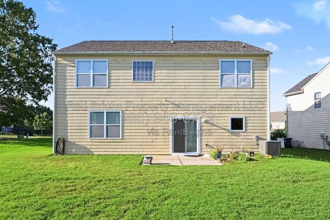 Building Photo - 2714 Aldergrove Rd