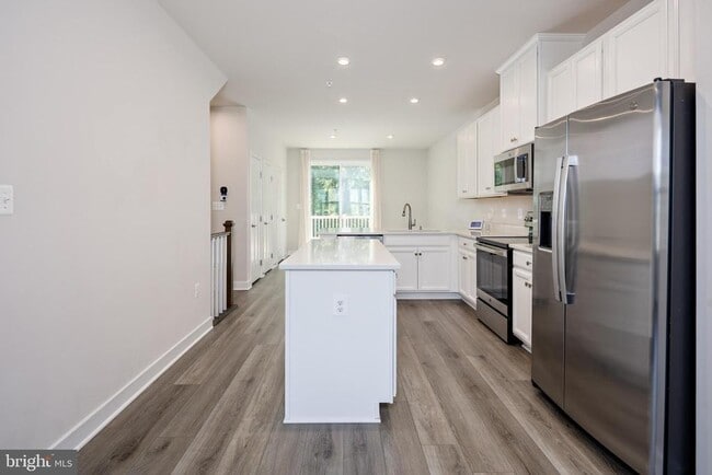 Building Photo - 7903 Chatuga Wy