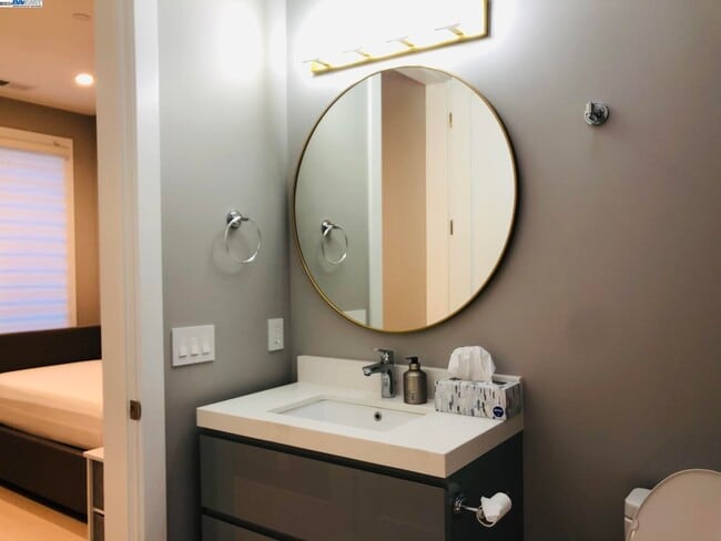 Building Photo - 466-4B1 Ruthven,Palo Alto CA 94301