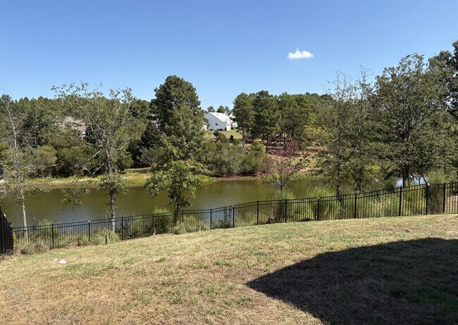 Building Photo - 407 Lakemont Dr