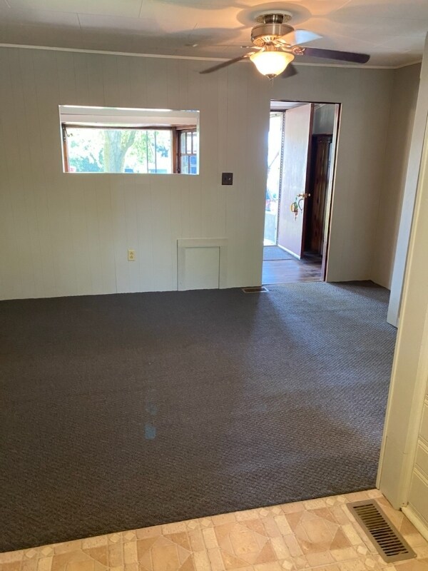 Building Photo - 8036 Lake Shore Dr