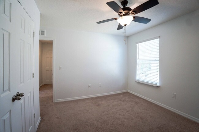 Building Photo - 14336 Orchard Hills Blvd