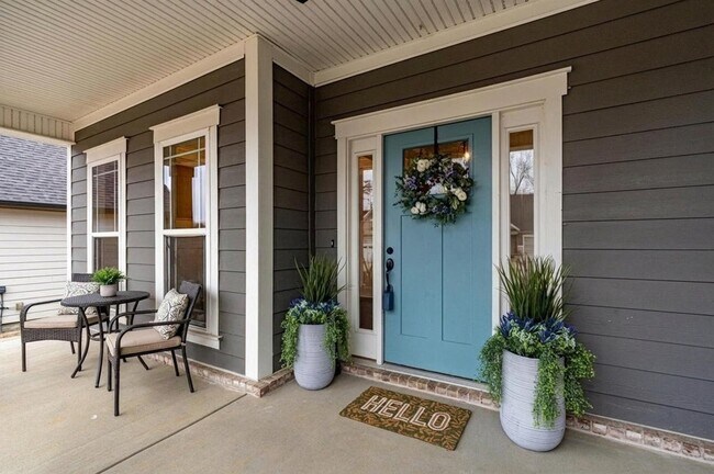 Building Photo - 7458 White Pine Dr