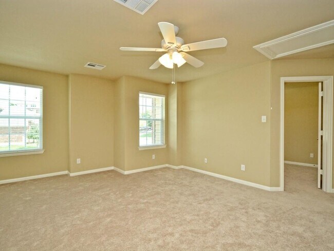 Building Photo - 1413 Short Horn Cove