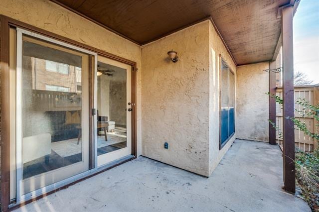 Building Photo - 2100 Rainbow Dr