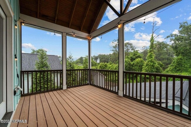 Building Photo - 249 Springwood Way