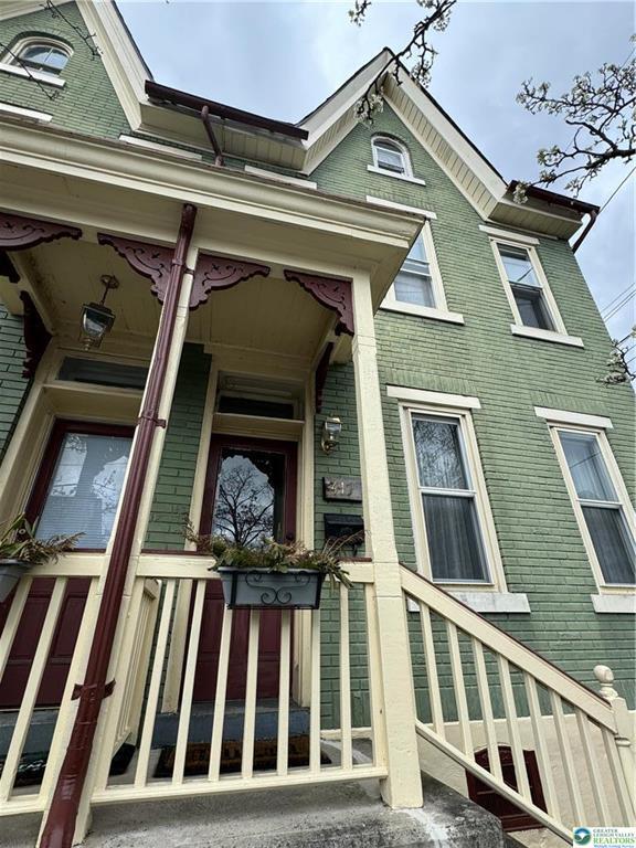 Building Photo - 417 Linden St