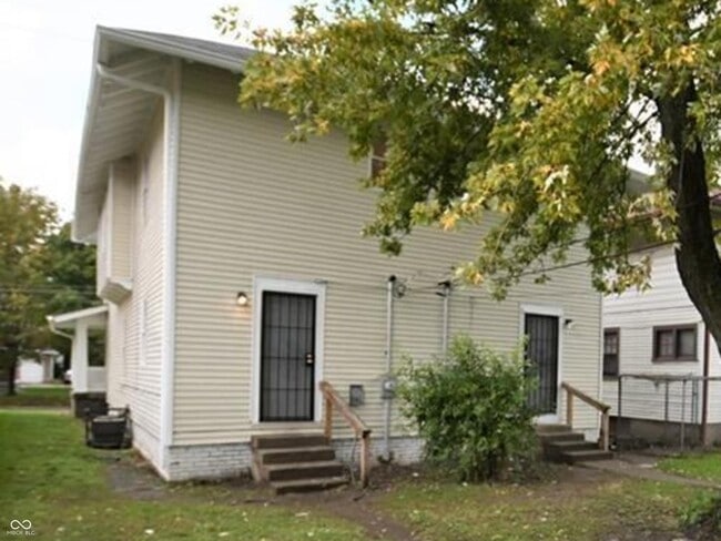 Building Photo - 845 N Rural St