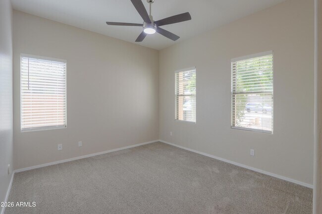 Building Photo - 39147 N Luke Ln