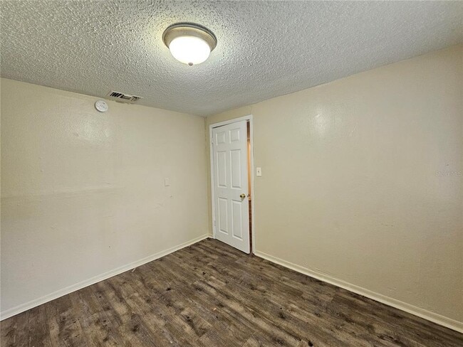 Building Photo - 1504 E 99th Ave