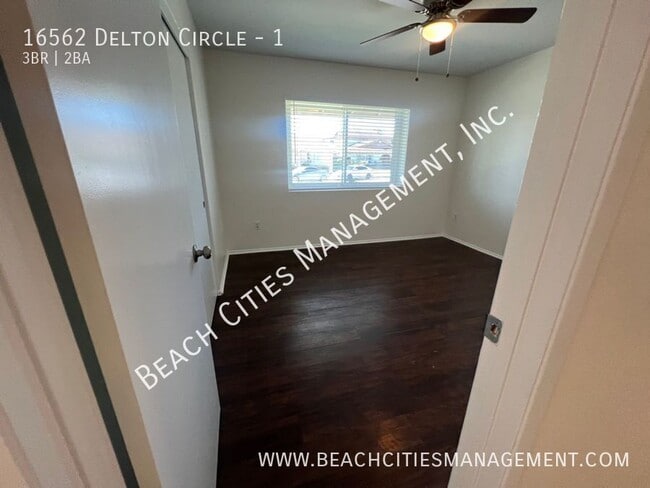 Building Photo - 16562 Delton Cir