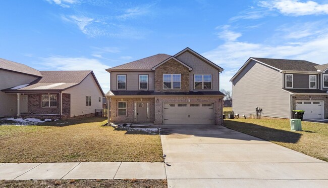 Building Photo - Beautiful Home in Clarksville!