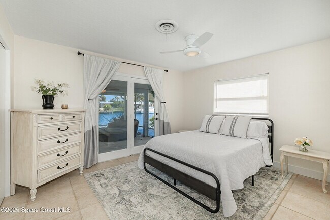 Building Photo - 426 S Neptune Dr