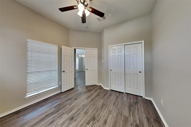 Building Photo - 7214 Bristol Ridge Dr