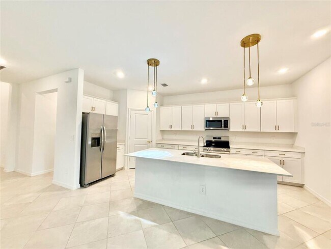 Building Photo - 10995 Pinot Dr