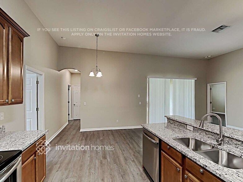 Building Photo - 11920 Summer Springs Dr