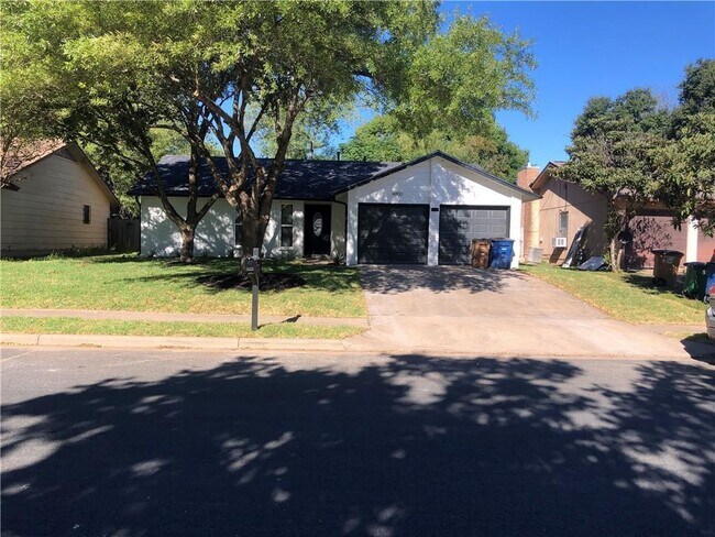Building Photo - 4800 Pewter Ln