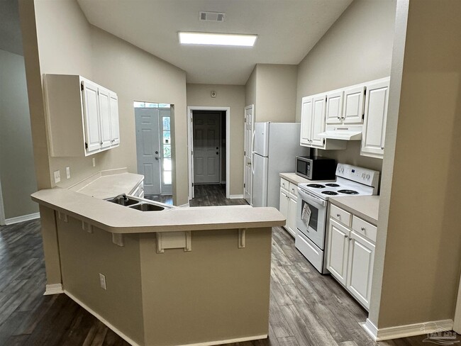 Building Photo - 7170 Rampart Way