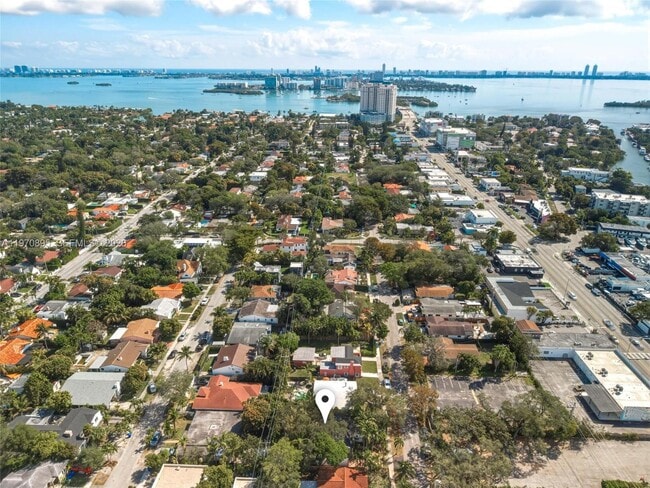 Building Photo - 751 NE 80th St