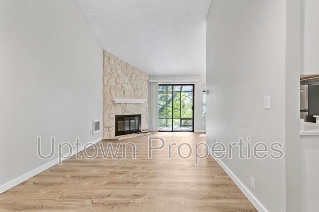 Building Photo - 252 Cervantes Cir