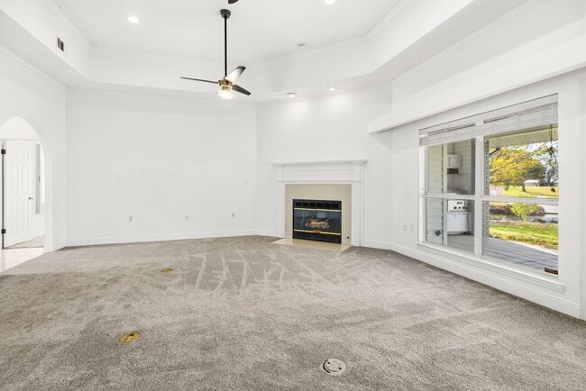 Building Photo - 83 Lake Lorraine Cir