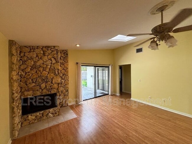 Building Photo - 1444 Forest Hills Dr