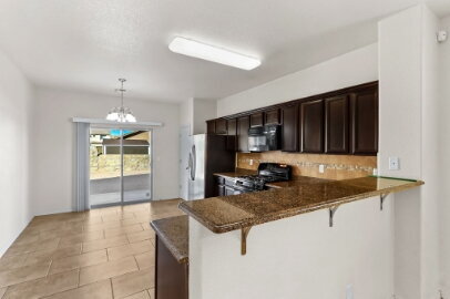 Building Photo - Charming 3-Bedroom Home with 2 Full Baths close to Park