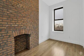 Building Photo - 3 bedroom in NEW YORK NY 10009