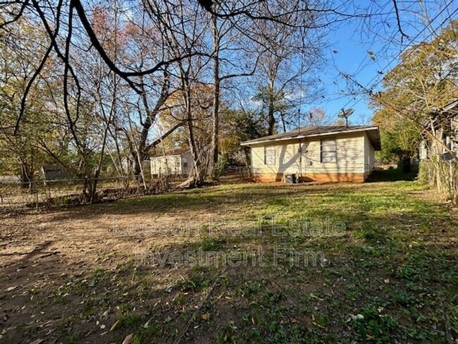 Building Photo - 3117 Frederick St