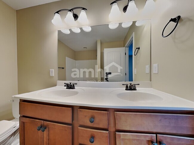 Building Photo - 7217 Deer Springs Way