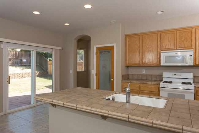 Building Photo - This is a gorgeous home, make it yours!